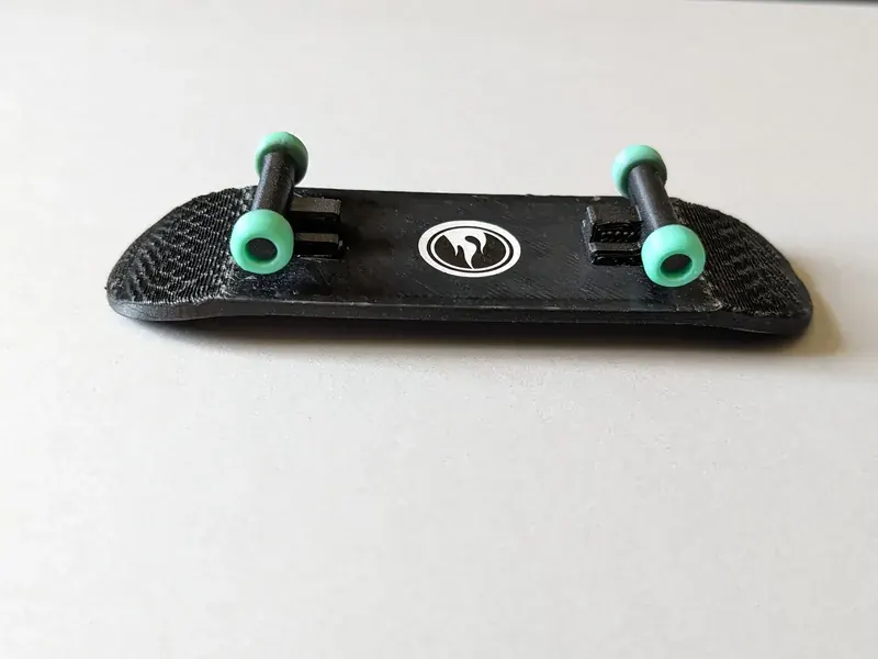 Fingerboard (patineta de dedos) (foto de referencia)